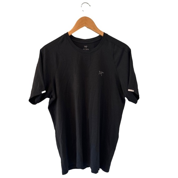 Arc'teryx Other - Arc’teryx crewneck short sleeve shirt black